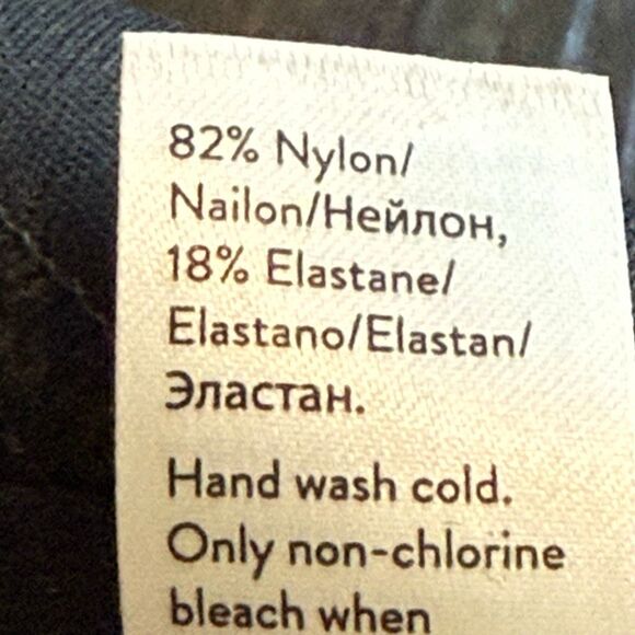 Spanx Undie-Tectable Better Bandeau size Large - Picture 7 of 9